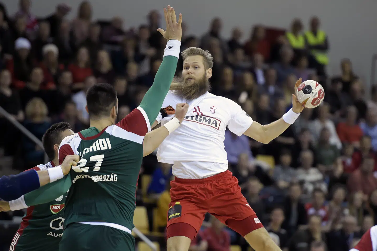 Nikolaj Øris Nielsen viste stor skudstyrke som højreback mod Ungarn. Henning Bagger/Ritzau Scanpix