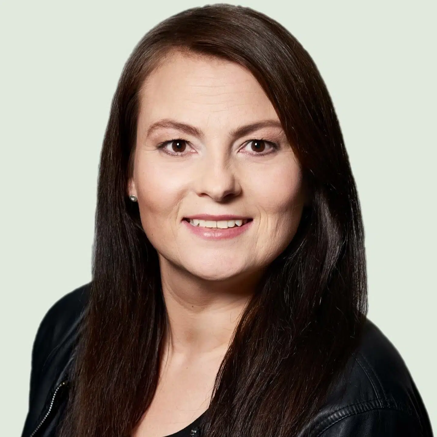 Maria Brumvig fra Odense fortæller, at hun aldrig vil glemme det øjeblik, hvor hun blev ringet op og fik at vide, at hendes søn havde været i en fyrværkeriulykke. Hun frygtede, at han havde mistet både synet og fingrene, men heldigvis slap han med mindre midlertidige skader.