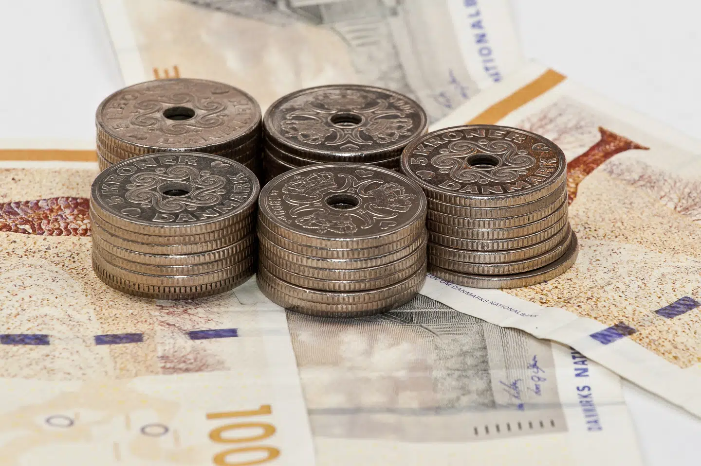 Aktiesparekontoen er ikke lige oplagt for alle, siger en privatøkonomisk rådgiver. Derfor skal du gøre dine overvejelser, før du vælger at oprette den. (Arkivfoto) Colourbox/Free