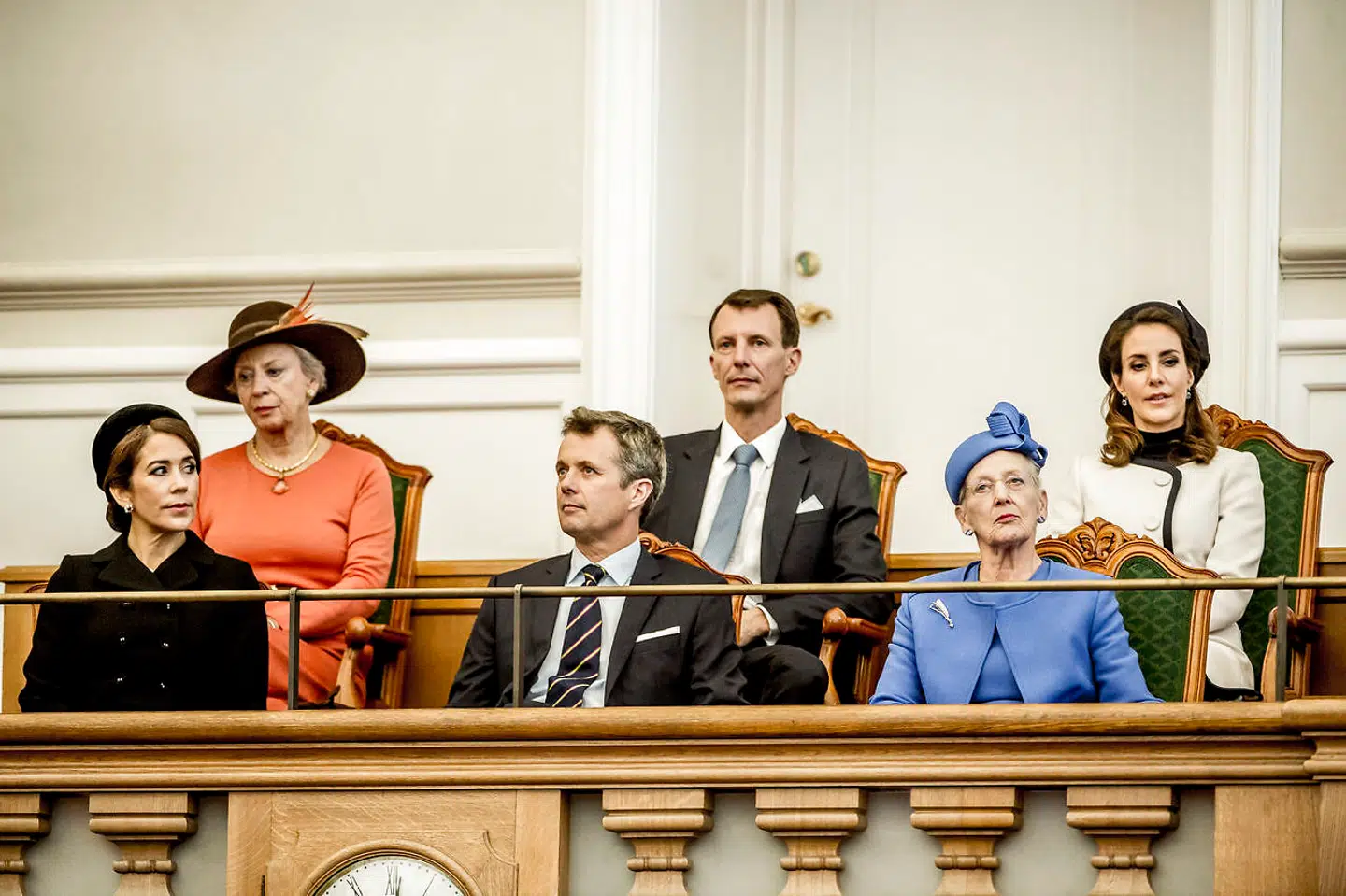Her ses flere medlemme af det danske kongehus til Folketingets åbning.
