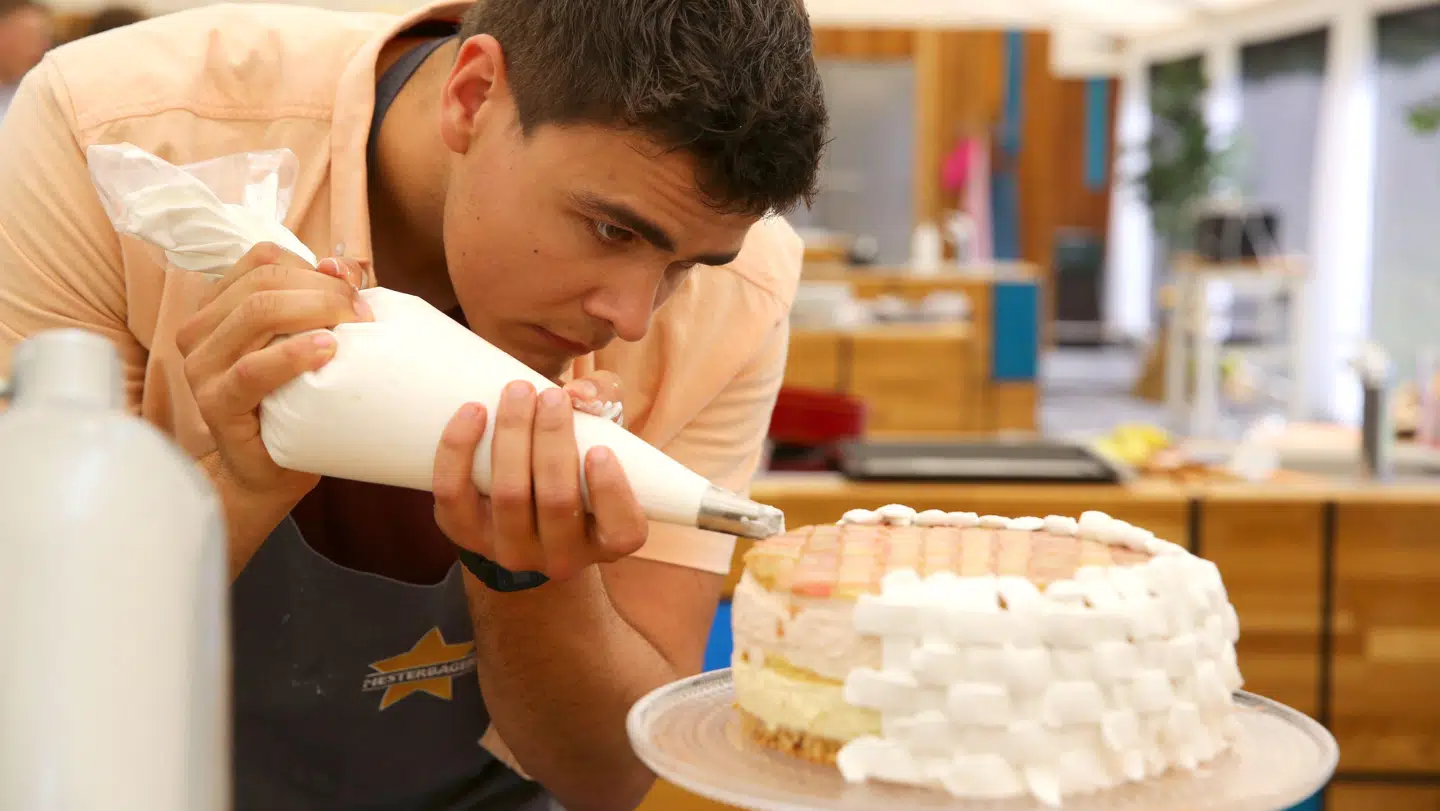 Jon Edlund har imponeret både dommere og kvindelige seere med sin medvirken i dette års udgave af 'Den store bagedyst'.