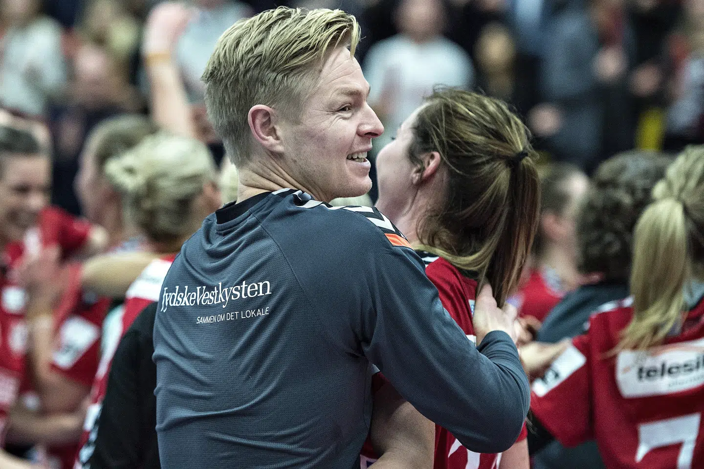 Team Esbjerg-træner Jesper Jensen fejrer her sejren efter finalekampen i 2017 mellem København Håndbold og Team Esbjerg i Jysk Arena i Silkeborg. Henning Bagger/Ritzau Scanpix