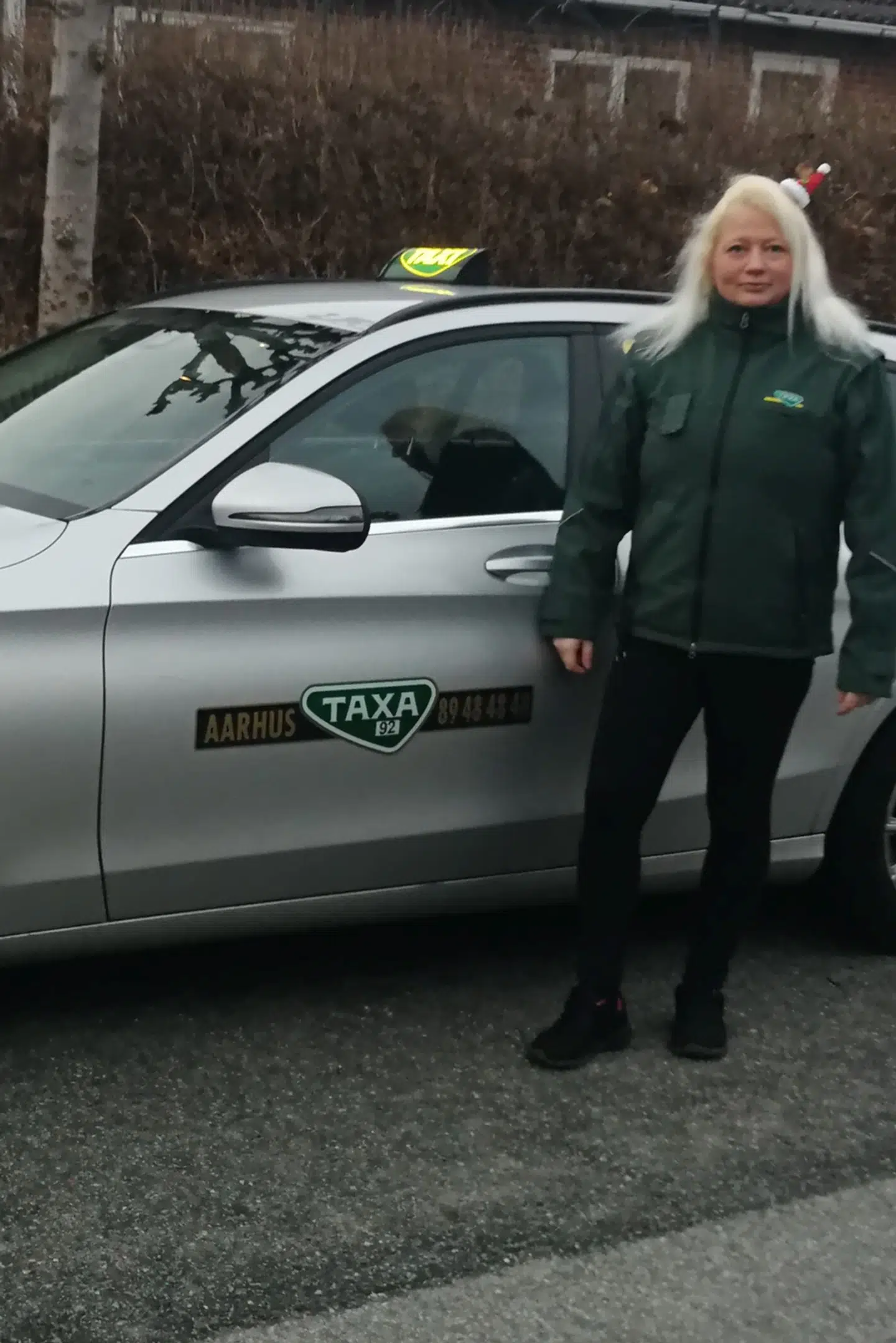 Pia Davidsen, inden hun tog på vagt juleaften. Indtægten for juleperioden i år har været så skuffende, at hun nu overvejer, om hun vil fortsætte som taxichauffør.
