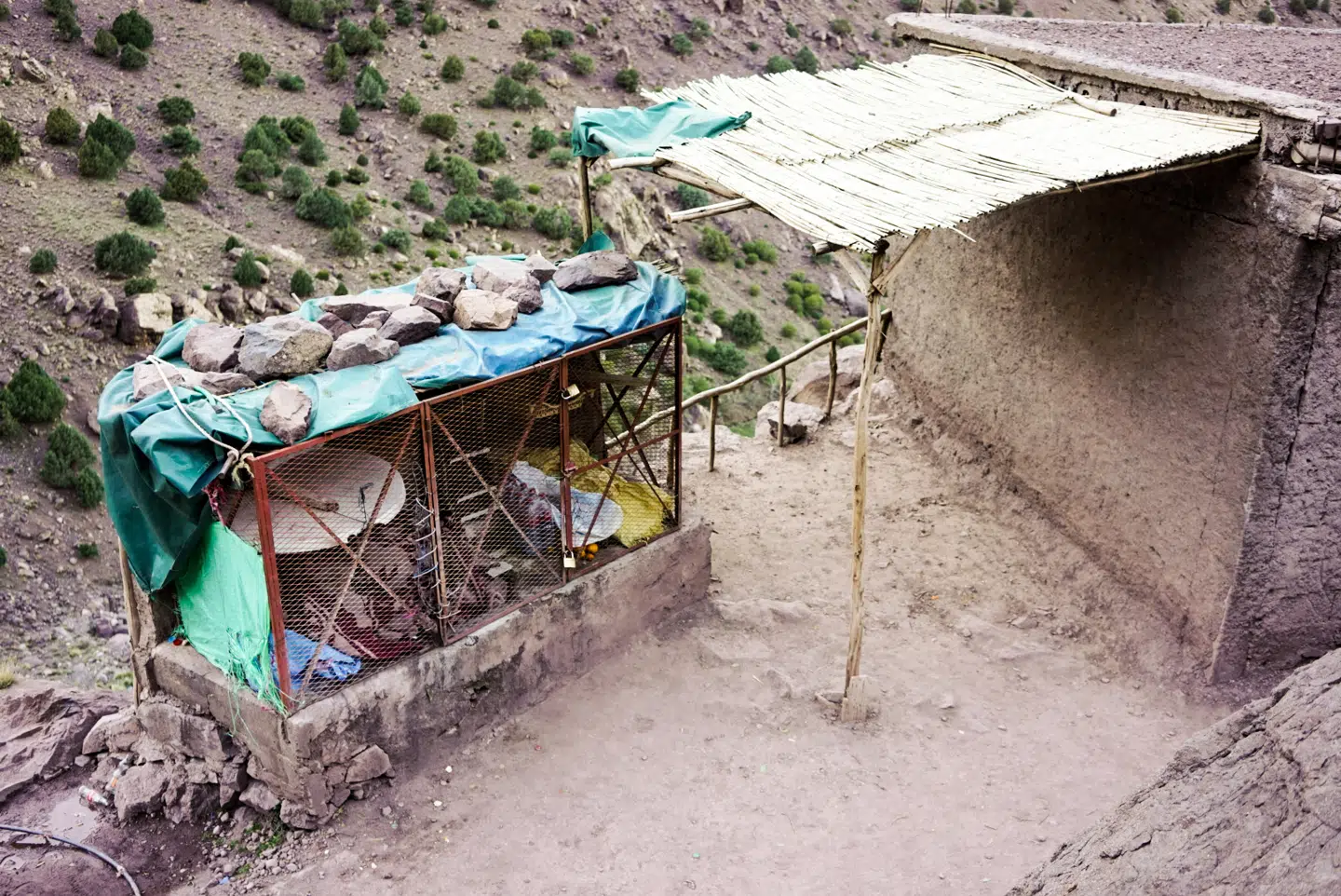 Den lille kiosk, hvor vandrere kan få en forfriskning, ligger et stenkast fra området, hvor de to kvinder camperede.
