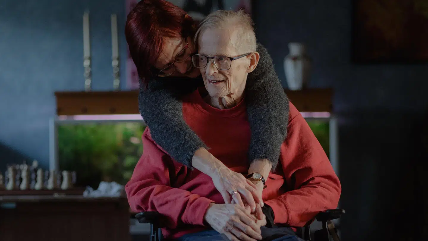 Ved et tilfælde blev Sussi og Leo fulgt af et kamerahold da Leos helbred pludselig blev værre. Hun valgte at lade holdet fortsætte med at filme.