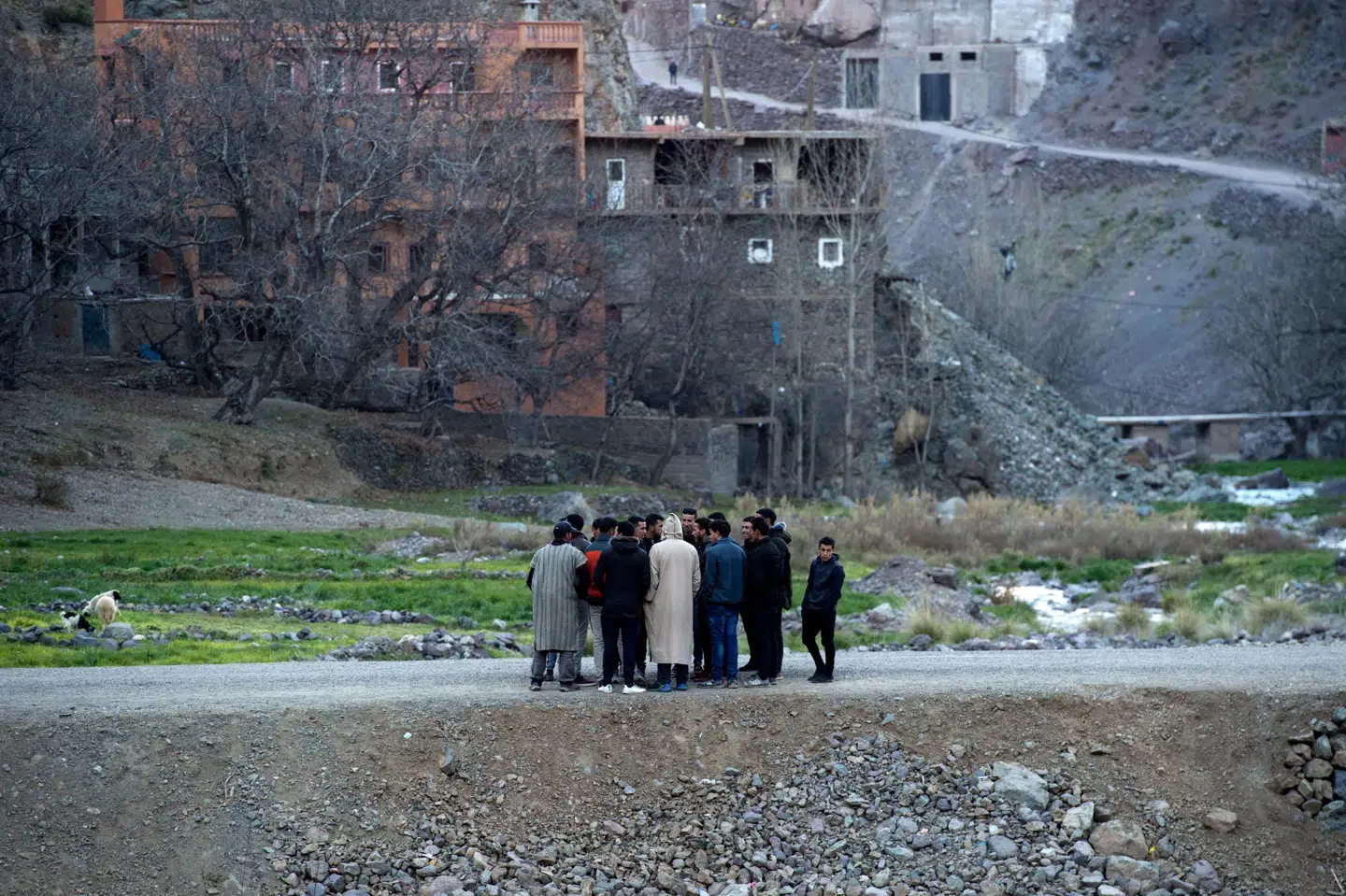 Indbyggere i landsbyen Imlil, som ligger tæt på det sted, hvor danske Louisa Vesterager Jespersen og norske Maren Ueland, blev fundet dræbt mandag. Imlil tjener ofte som startsted i forbindelse med udflugter til bjerget Toubkal, der er Nordafrikas højeste bjerg. Fadel Senna/Ritzau Scanpix