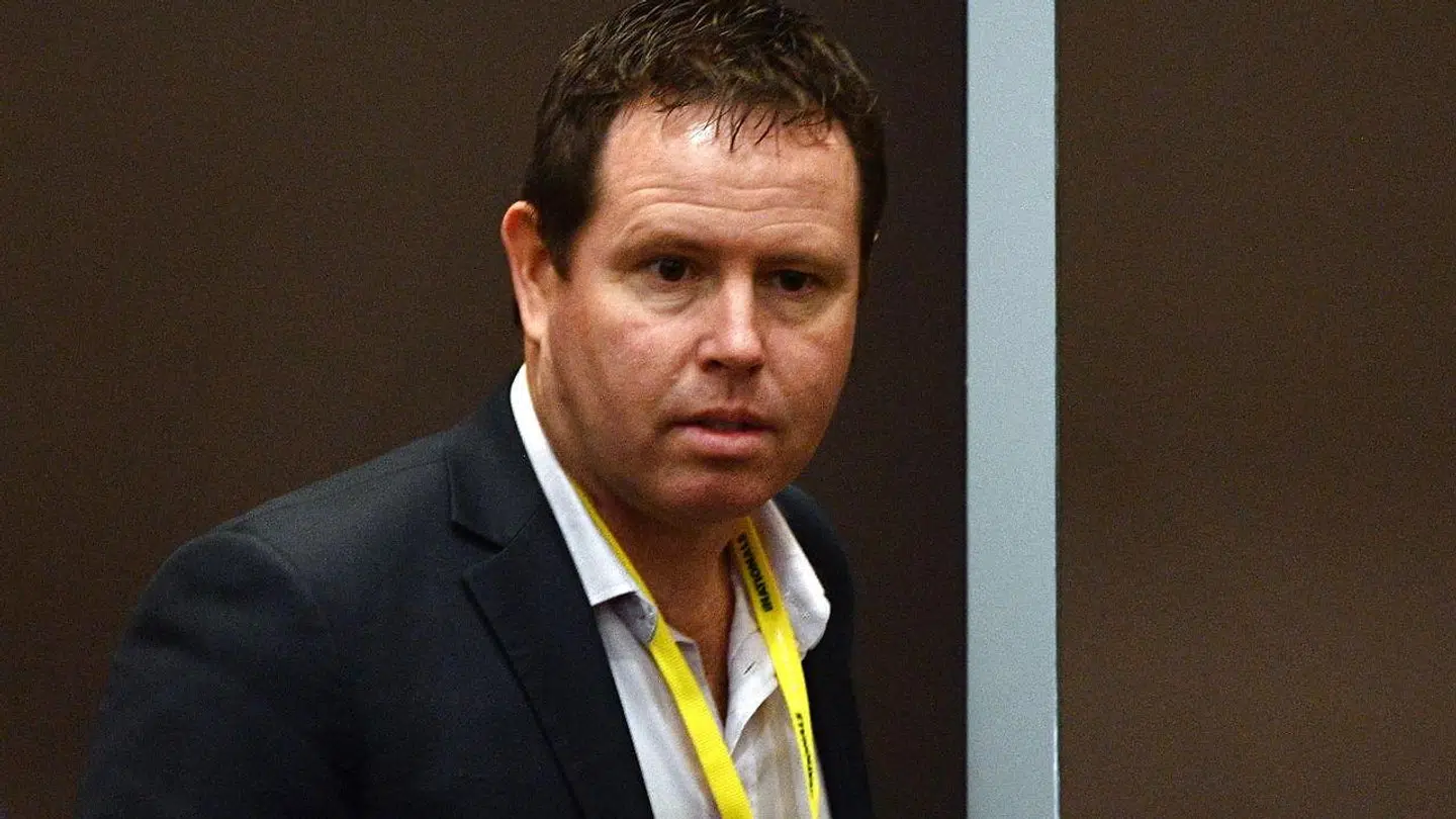 Andrew Broad er angiveligt glad for at date yngre kvinder, selvom han er gift.