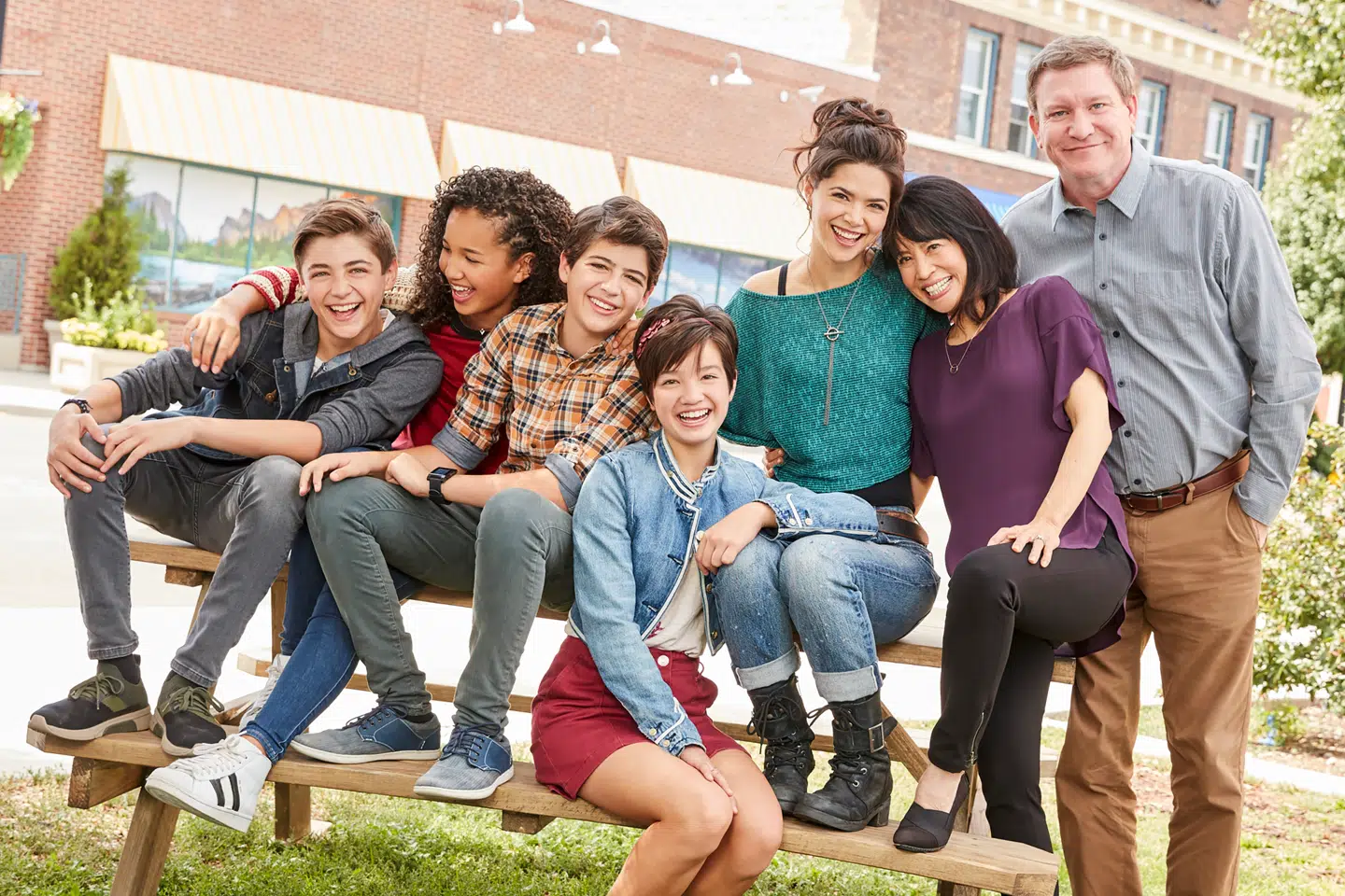 Stoney Westmoreland (yderst th.) spillede bedstefar i Disney-serien 'Andi Mack'.