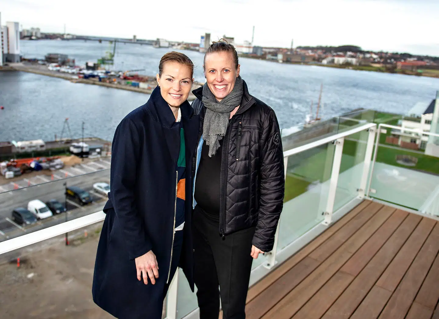 Kamilla Rytter Juhl, til højre, sammen med Christinna Pedersen. Kæresteparret vandt i marts All England-titlen i damedouble.