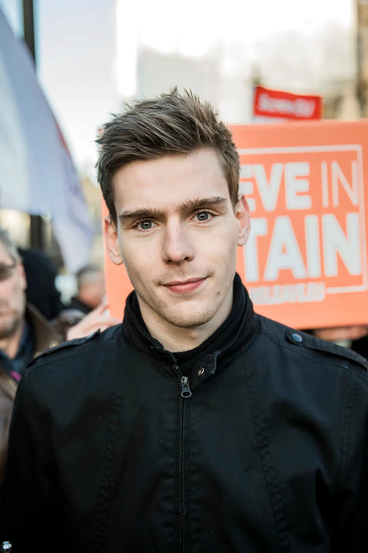 Rob Bates. Pro Brexit. Brexit demonstrationer uden for parlamentet i London.