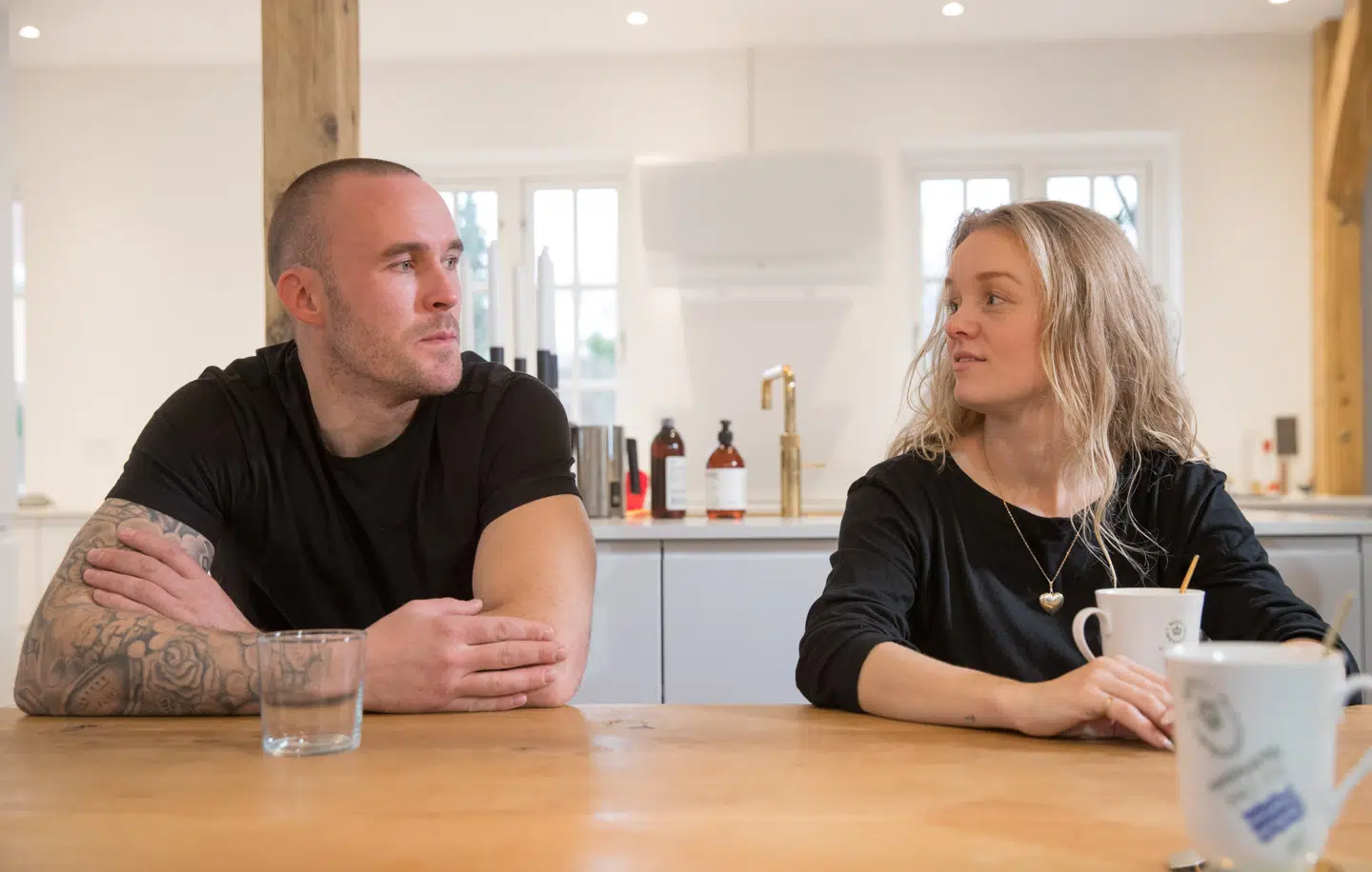 Louise Viholm og Mikkel Møller Raal er bekymrede for deres datters fremtid og for, hvor meget træning hun kan få. Foto: Rasmus Skaftved.