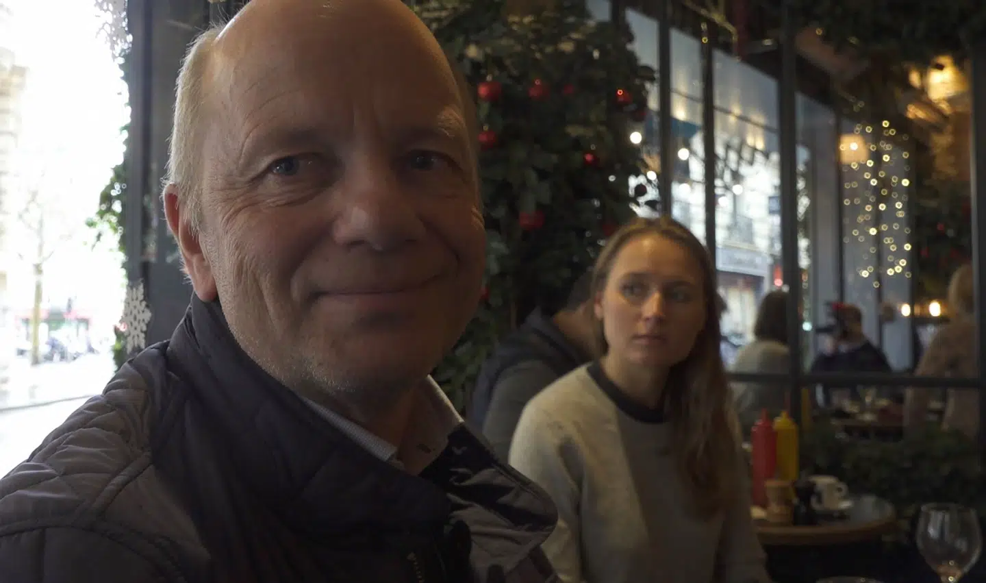 Francis Zachariae bor til daglig i en sidegade til Champs-Élysées. Derfor har han de sidste uger kunnet følge med i 'De Gule Veste's demonstrationer og voldelige optøjer i området. Alligevel siger han, at man sagtens kan føle sig tryg i byernes by.