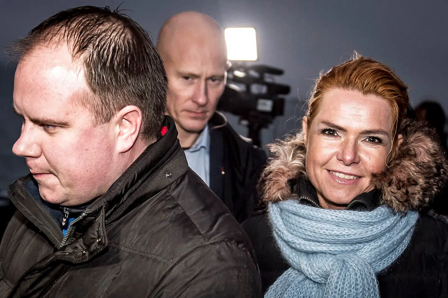 Udlændinge- og integrationsminister Inger Støjberg (V) og Martin Henriksen (DF) ved færgelejet i Kalvehave på Sydsjælland efter besøg på øen Lindholm fredag den 7. december 2018. Regeringen og Dansk Folkeparti har præsenteret en aftale om at flytte udviste kriminelle fra Kærshovedgård til øen Lindholm ved Stege.. (Foto: Mads Claus Rasmussen/Ritzau Scanpix)