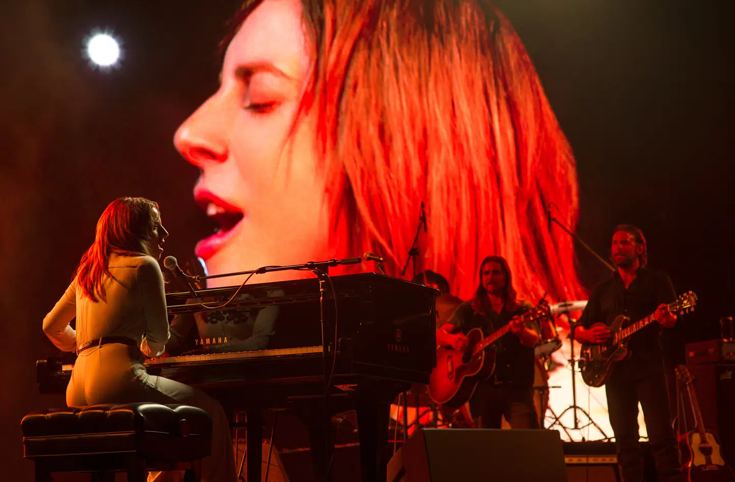 Koncertscenerne i filmen er indspillet live på bl.a. Coachella og Glastonbury Festival.