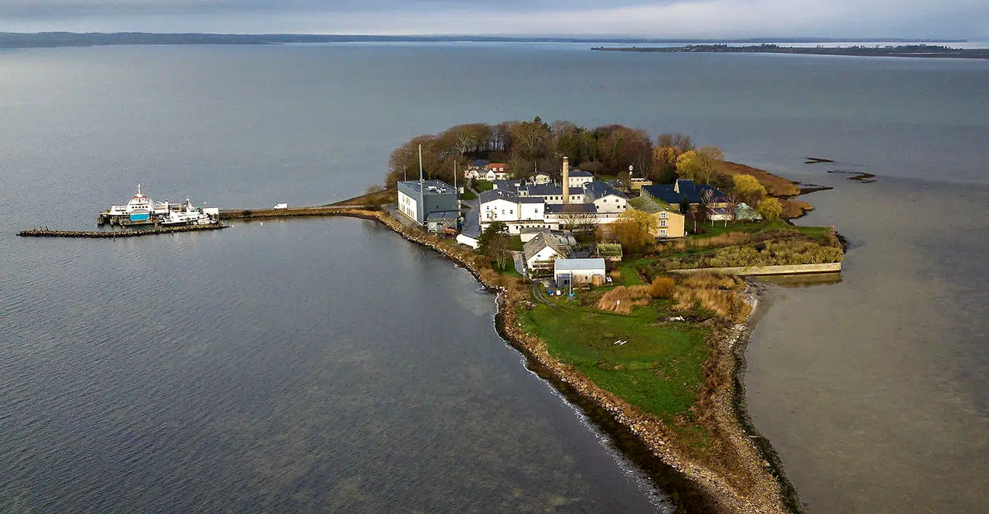 Udviste kriminelle udlændinge skal ud på Lindholm Ø i Stege Bugt. »Det bliver jo det rene Alcatraz,« siger Gert Rosenfeldt, der flyttede til Stege fra København for tre år siden.