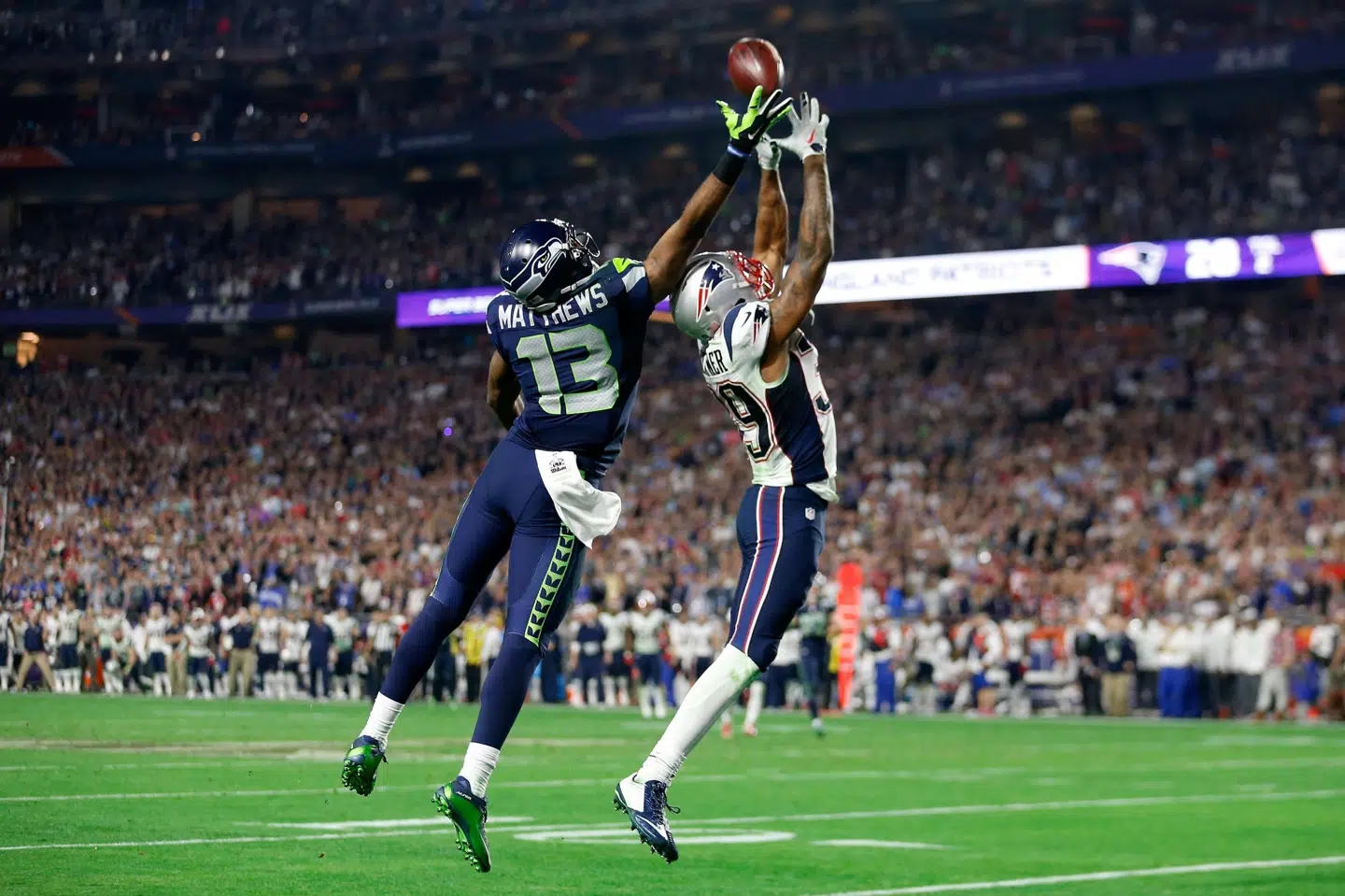 Cornerback Brandon Browner vandt Super Bowl to år i streg. Først for Seattle Seahawks og derefter for New England Patriots. Billedet her er fra 2015, hvor hvidklædte Browner vandt Super Bowl med New England. Christian Petersen/Ritzau Scanpix