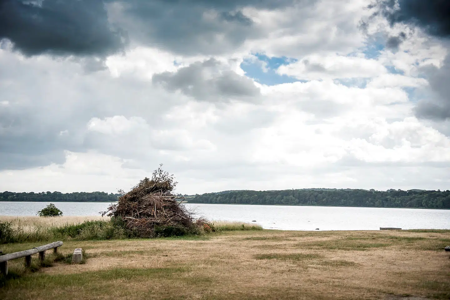 Sommeren var også præget af tørke. Det betød, at der i lange perioder var afbrændingsforbud. Blandt andet i forbindelse med Sankt Hans den 23. juni.