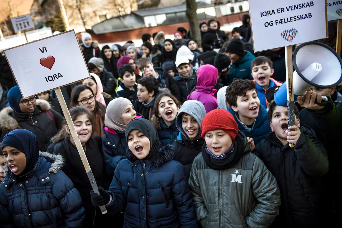 Elever, forældre og lærere fra Iqra Privatskole demonstrerede i januar foran Styrelsen for Undervisning og Kvalitet, efter det kom frem at skolen risikerede at miste sit tilskud.