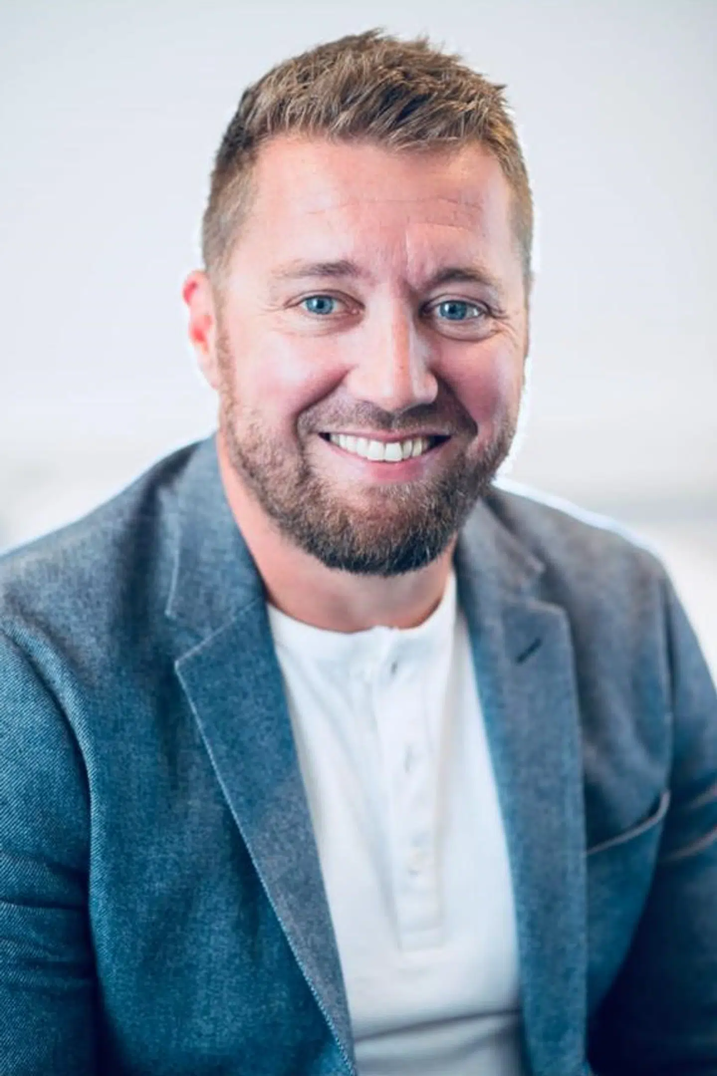 Mads Claudi håber, at der er plads til en discount-spiller på markedet.