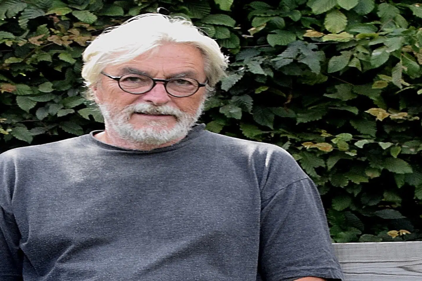 Thomas Fink, der bor i Kalvehave, er bekymret og chokeret, efter det torsdag eftermiddag kom frem, at han fremover skal være nabo til udviste kriminelle udlændinge og afviste asylansøgere.