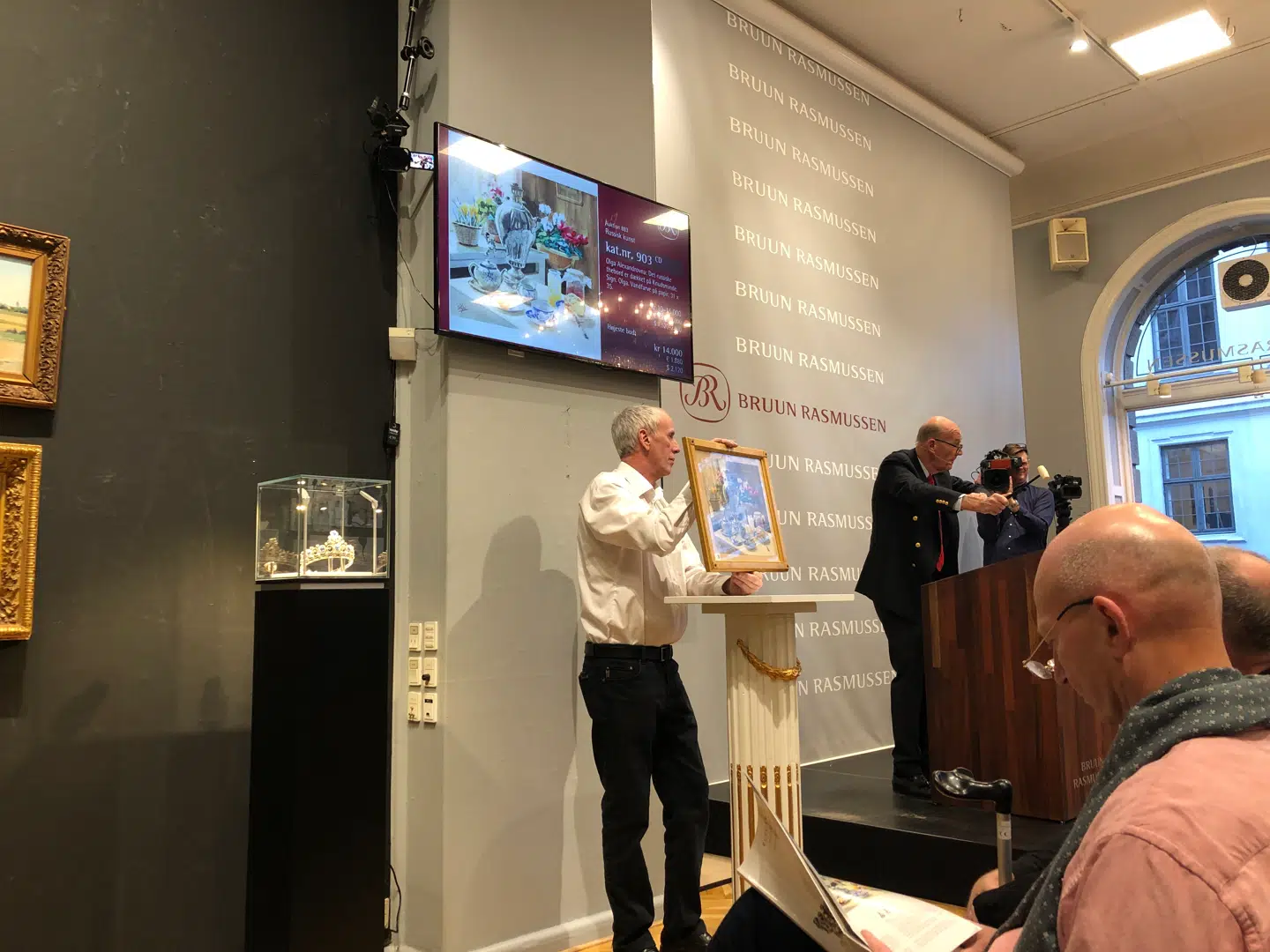 Der blev både solgt smykker og kunst til jubilæumsauktion hos Bruun Rasmussen 30. november.