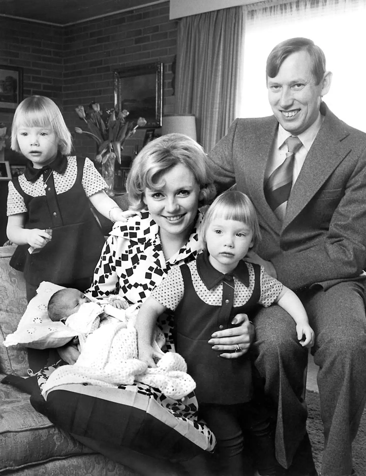 ARKIVFOTO af Grev Christian og Grevinde Anne Dorte af Rosenborg med tvillingedøtrene Camilla og Josephine og deres lillesøster Feodora.