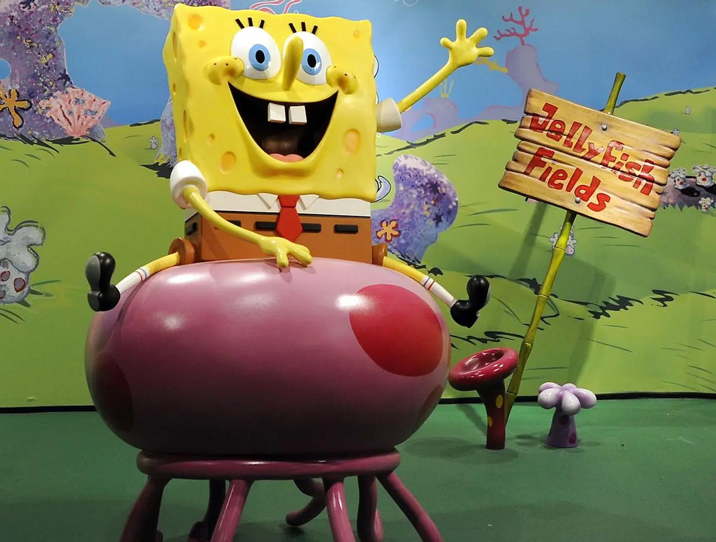 SpongeBob SquarePants, the first animated character to receive a figure made entirely of wax is unveiled at Madame Tussauds in New York July 15, 2009. Nickelodeon's SpongeBob SquarePants is celebrating its 10th anniversary. AFP PHOTO / TIMOTHY A. CLARY. TIMOTHY A. CLARY / AFP