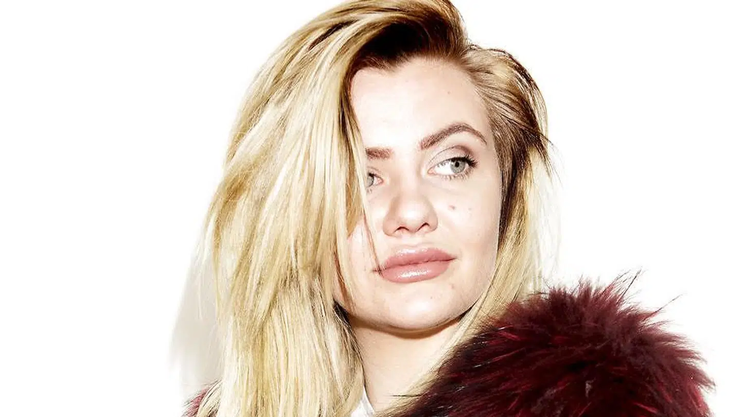 Bloggeren Fie Laursen kom i modvind efter at have opfordret til vandfaste. Men det var Fødevarestyrelsen, der begik en fejl, erkender de nu.