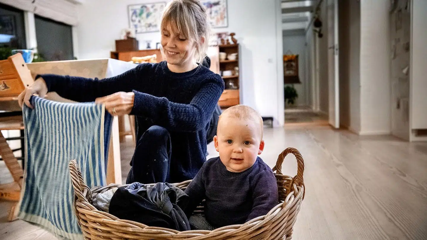 Asger kom til verden i december 2017 med hjælp fra en privat jordemoder.
