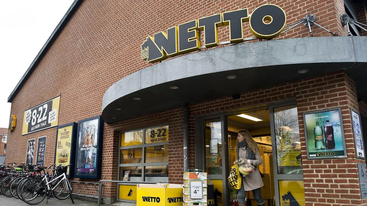 Netto vil næste år investere en mia. kr. i nye butikker samt renovering af nogle af de nuværende. Landets største dagligvarekæde forsøger derved at erobre yderligere markedsandele fra konkurrenterne.