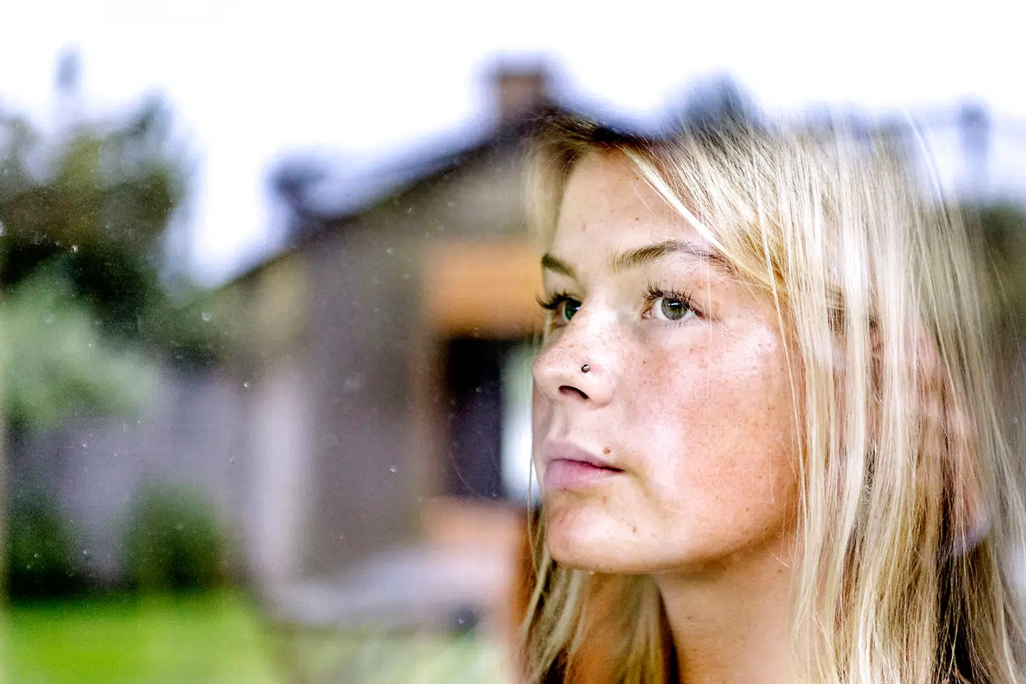 Anja blev udsat for ubehagelige ritualer i forbindelse med intro-forløbet på Rungsted Gymnasium. I dag går Anja på Det Frie Gymnasium i København, hvor hun trives uden presset for at passe ind.