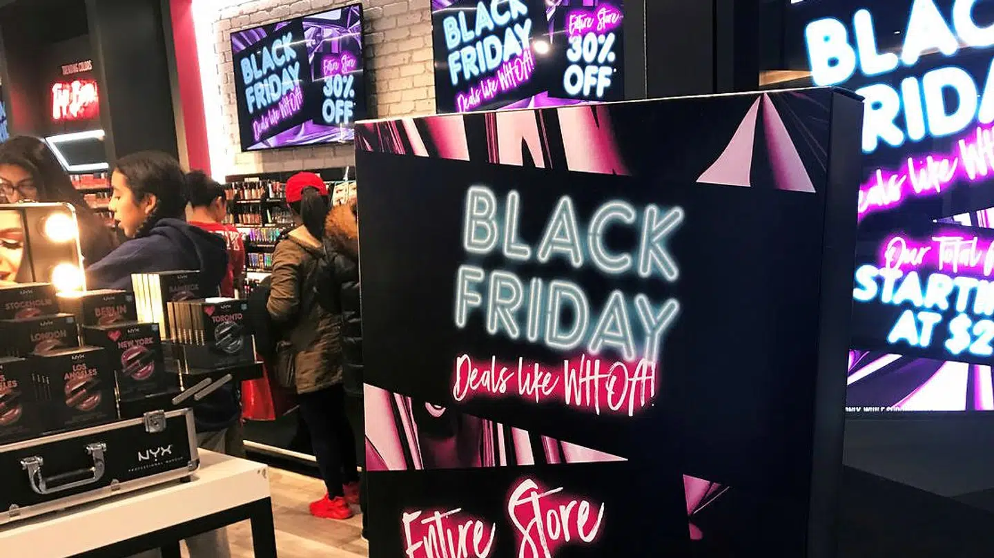 Black Friday i USA. Mange mener angiveligt, at man ikke må spare penge på amerikanske påhit. Det er en ugudelig vederstyggelighed!