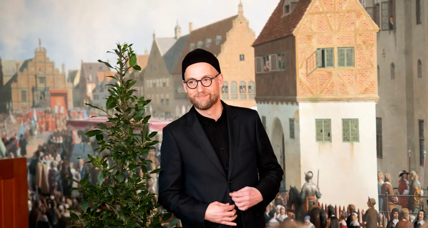Billedkunstner Kasper Eistrup. Et nyt portræt af kronprins Frederik malet af Kasper Eistrup er blevet afsløret på Frederiksborg museum fredag den 16. november 2018 (Foto: Keld Navntoft /Ritzau Scanpix 2018)
