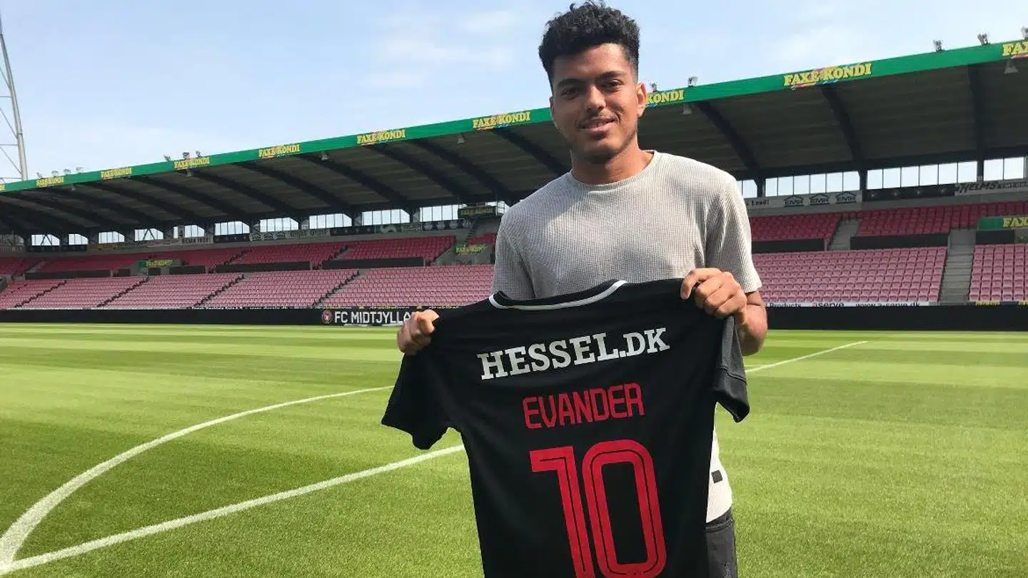 FC Midtjylland har onsdag præsenteret en ny spiller på en lejeaftale.