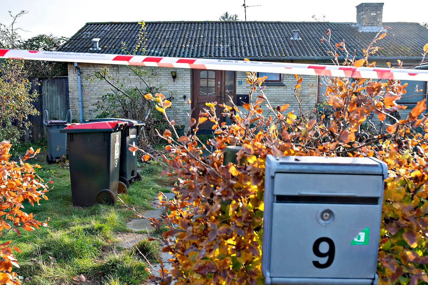 68-årig kvinde er blevet anholdt og sigtet for at have dræbt sin mand og bagefter parteret liget med en fukssvans. Eftersøgning af ligrester på Tofteleddet 9 i Herlev, tirsdag den 6. november 2018.