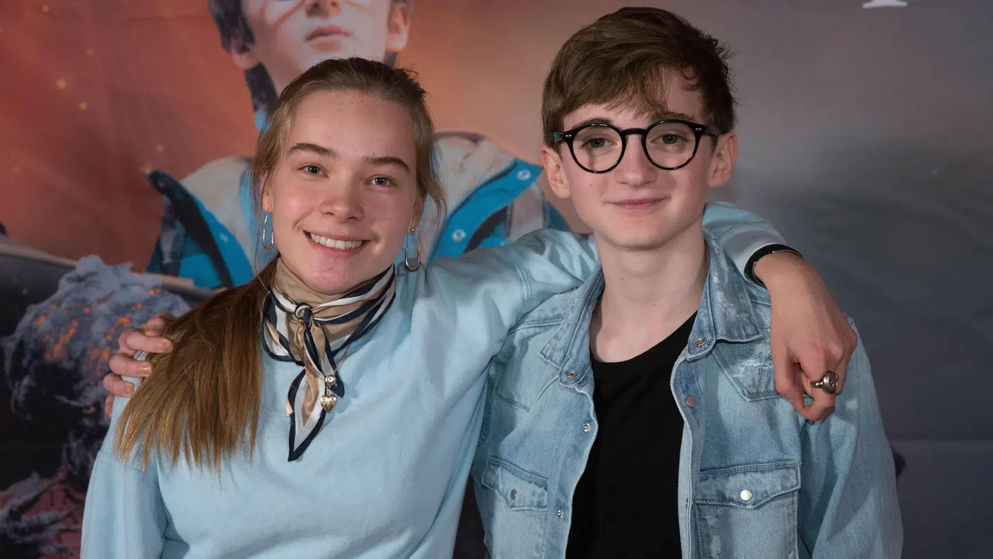 Safina Coster-Waldau og Kian Lawson-Khalili har hovedrollerne i 'Theo og den magiske talisman', der bliver sendt på DR1 til jul.