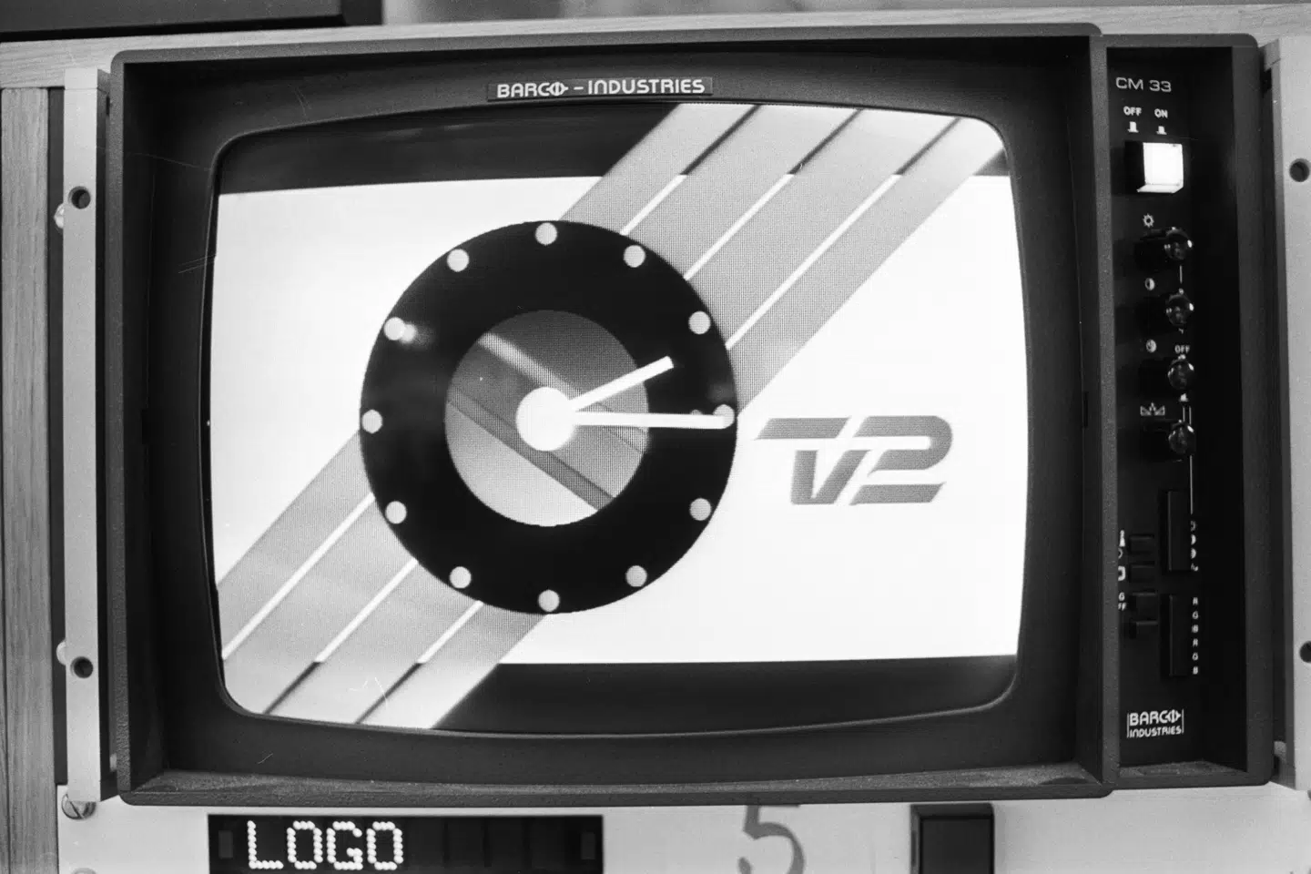 TV2 rykker 22-nyhederne og laver nu sendeflade om aftenen. Nyhederne har været et flagskib på TV2 siden kanalen gik i luften i 1988. Her et billede fra premieredagen. (arkiv) Claus Fisker/Ritzau Scanpix