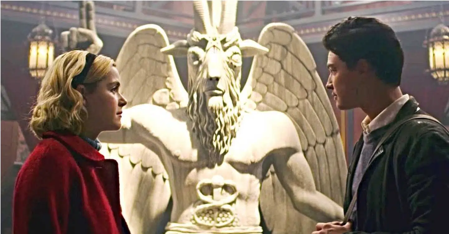 Sådan ser den sataniske statue ud i den nye Netflix-serie 'The Chilling Adventures of Sabrina'.