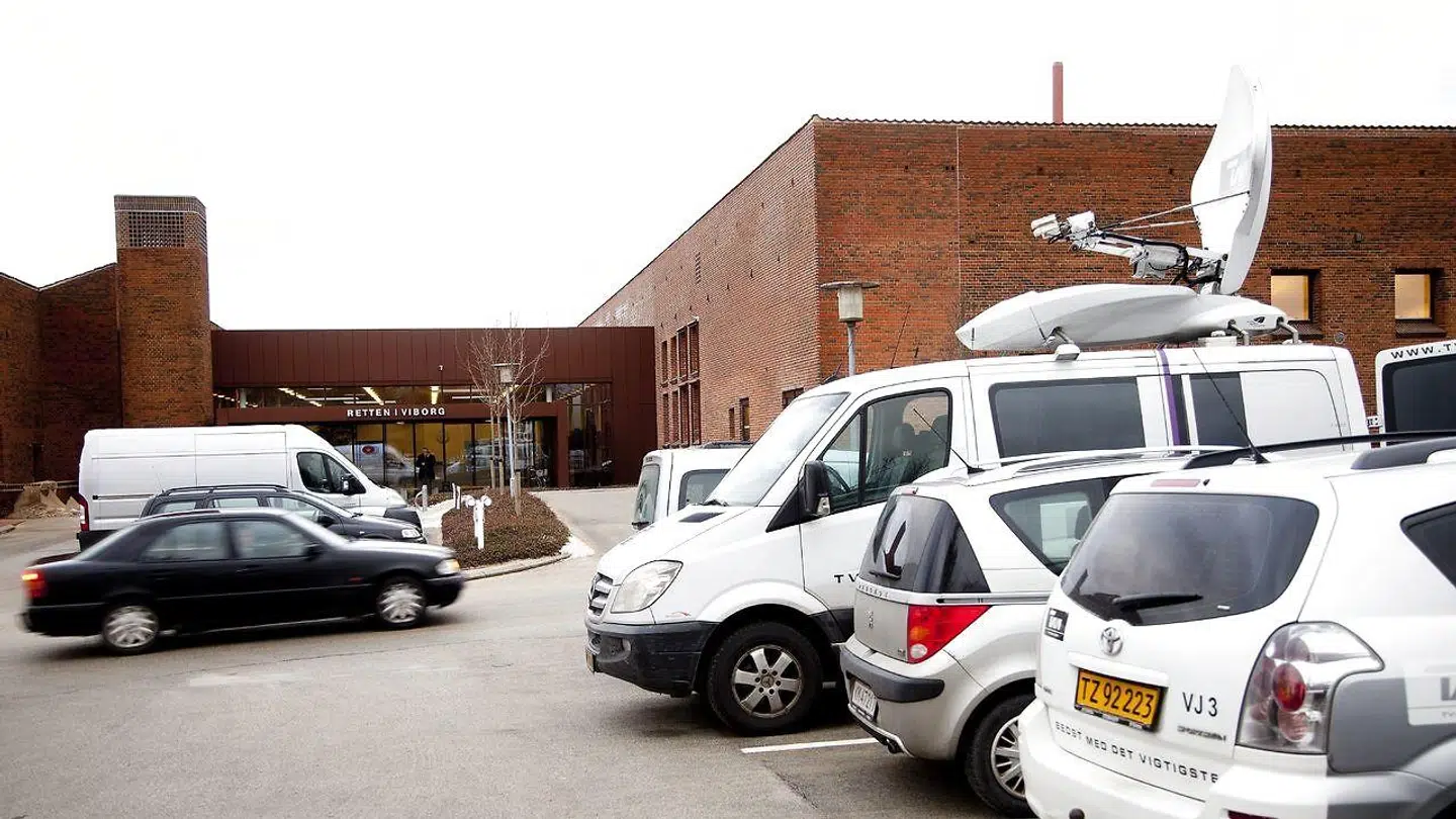 Mandag var en 23-årige mand i retten i Viborg tiltalt for at have haft sex med en kvie. Han nægter sig skyldig.