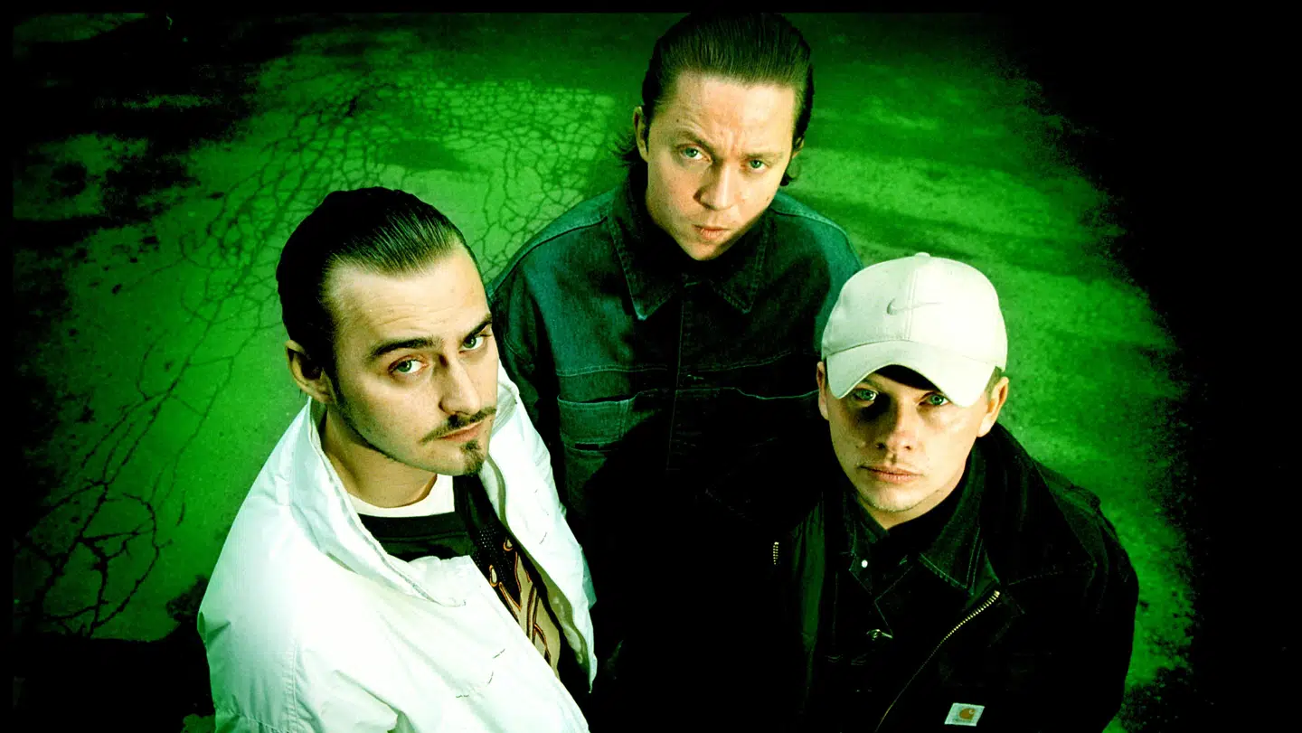 Rasmus Berg i midten sammen med gruppemedlemmerne Jesper 'Jokeren' Dahl og Nicholas 'Coldhands' Kvaran.