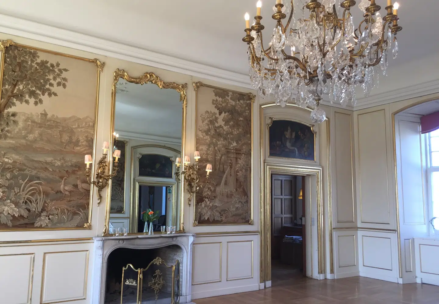 Spejlsalen fotograferet før branden.