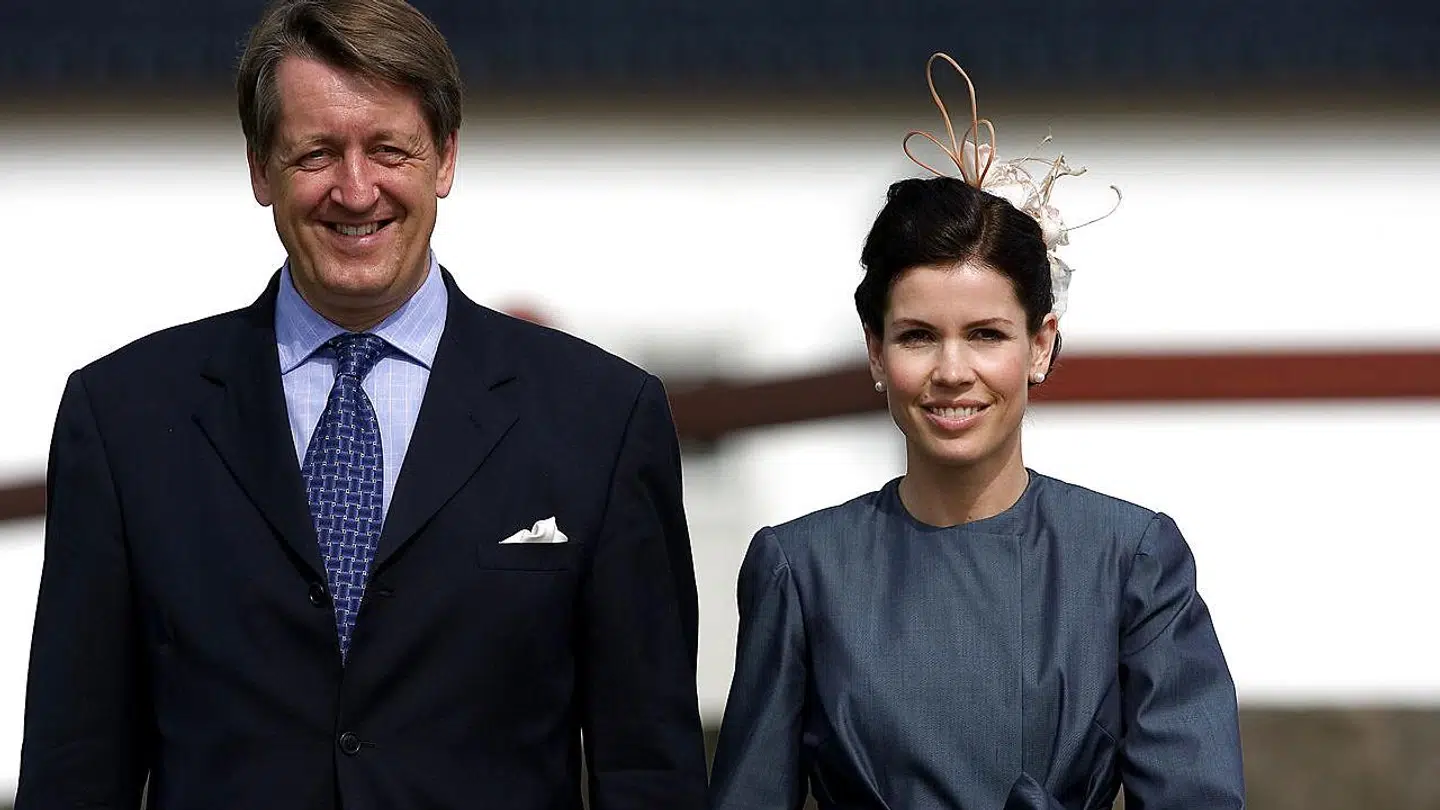 Baron Otto Reedtz-Thott og hans hustru Helle Reedtz-Thott ejer Gavnø Slot og dermed også Karetsmagerens Hus, som ligger på deres jord. Ægteparret mener ikke, at restauranten trænger til renovering, men det er forpagteren ikke enig i. Derfor har han opsagt lejemålet. (Arkivfoto)