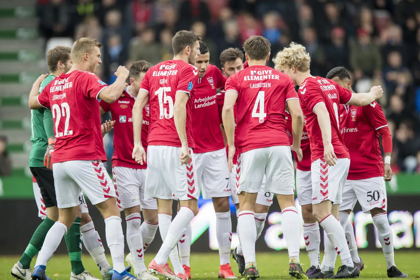 Ifølge Manchester City foreslog kinesiske Lucas Chang, at englænderne skulle købe den kinesiske spiller Hu Ruibao fra Guangzhou Evergrande og leje ham ud til Vejle. Chang skulle som agent have 250.000 pund (2,1 million kroner). Frank Cilius/Ritzau Scanpix