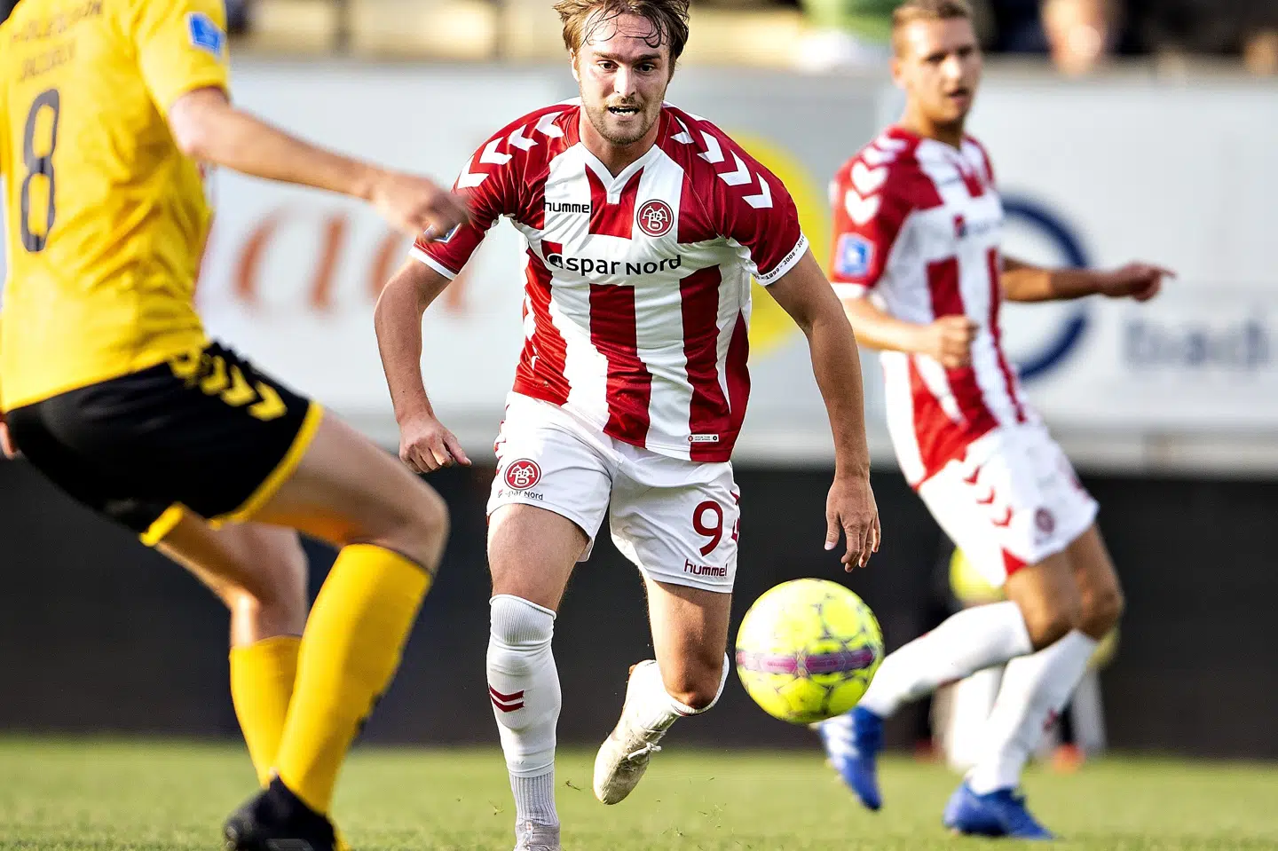 22-årige Jannik Pohl (i midten) skiftede sent i sommerens transfervindue fra AaB til hollandske Groningen. Henning Bagger/Ritzau Scanpix