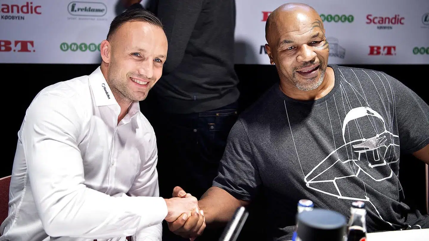 Tidligere verdensmester i sværvægtsboksning Mike Tyson er i København for at optræde i et talkshow i Cirkusbygningen sammen med Mikkel Kessler. Her til forudgående pressemøde på Hotel Scandic Kødbyen.