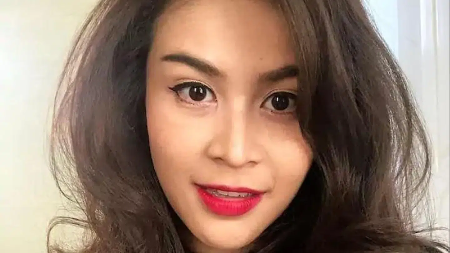 Den tidligere Miss Universe-deltager Nursara Suknamai var ombord på helikopteren.