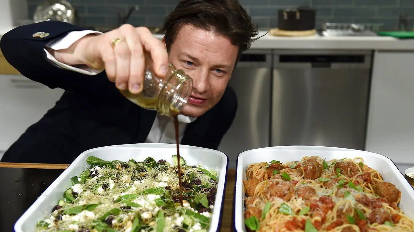 Der er ikke de penge i pastaen, som der har været, har Jamie Oliver måttet konstatere.