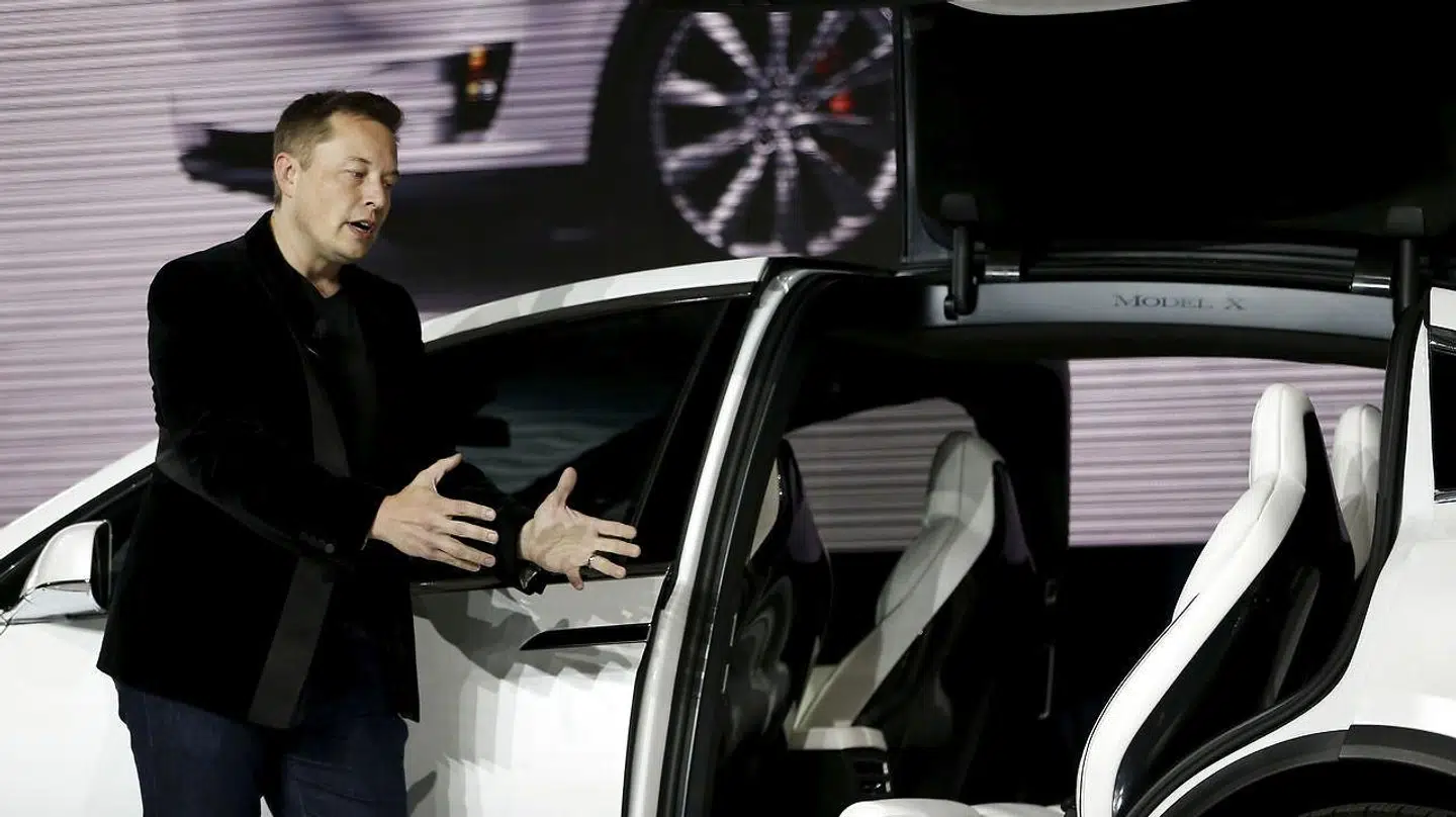 Elon Musk kan godt lide at micomanage.