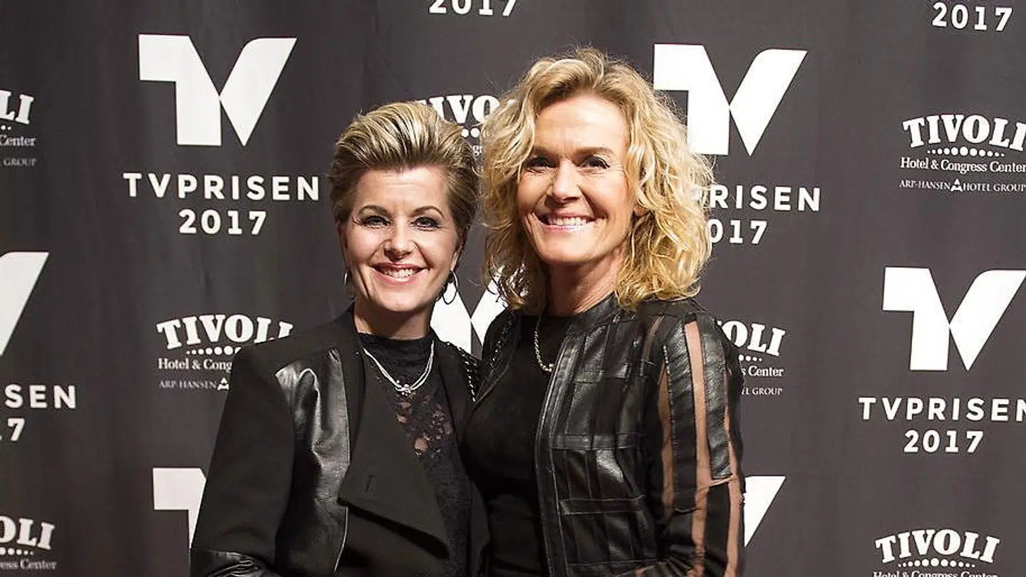 Charlottte Bøving til venstre er sammen med hustruen Pernille.