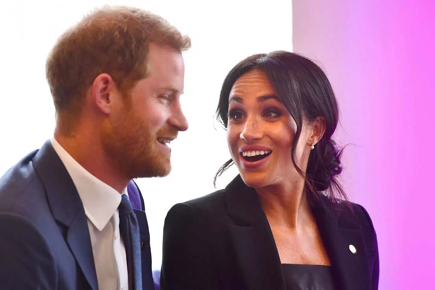 Meghan Markle og prins Harrys kommende barn bliver den syvende i rækken til den engelske trone.